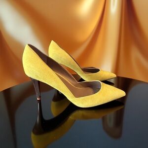 New Tahari Yellow Heels 7.5